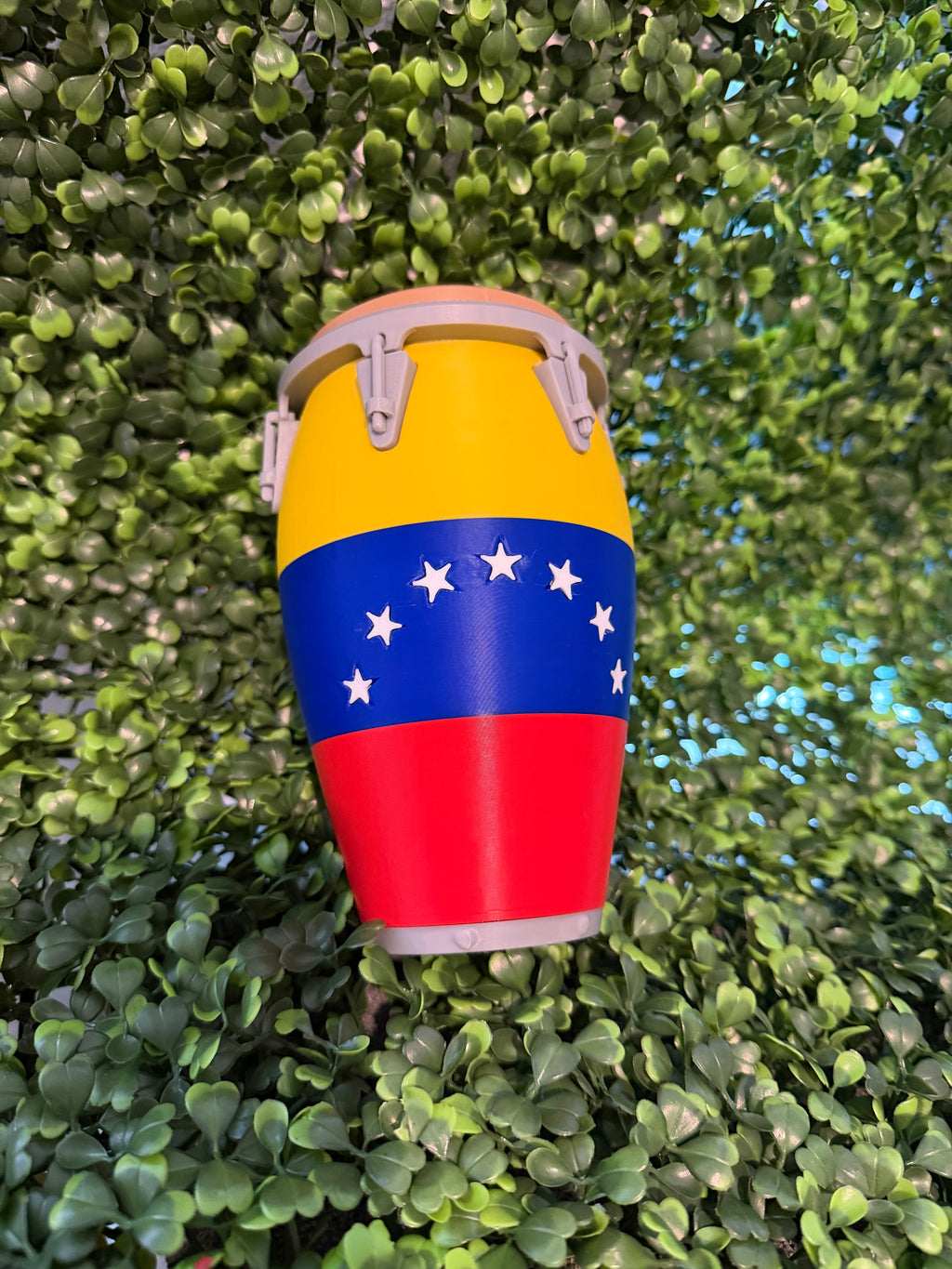Venezuela Conga Can Holder